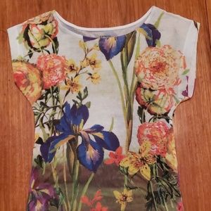 Flowy sleeves tee shirt